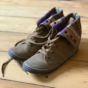 Light weight winter booties